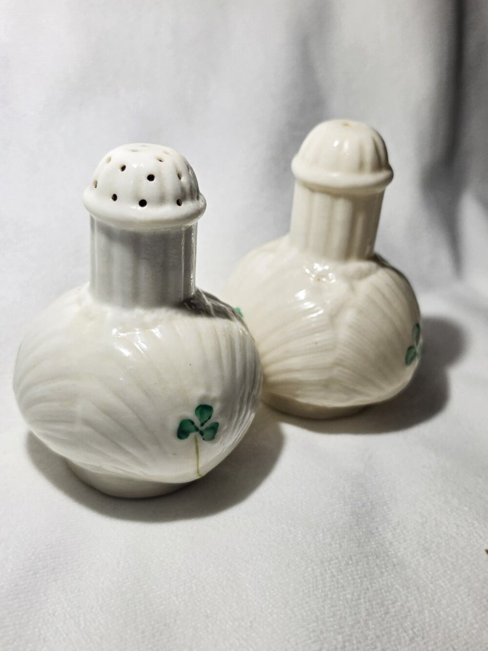 Clover Salt/pepper Shaker Vintage Collection Item Ceramic